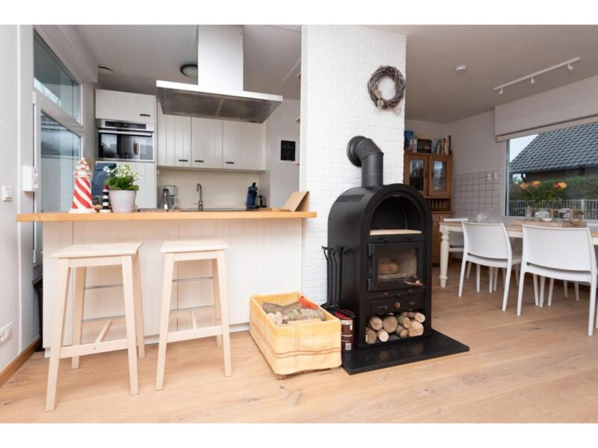Quiet Location Yet Close To The Beach And Center Large Enclosed Garden Renesse Bagian luar foto